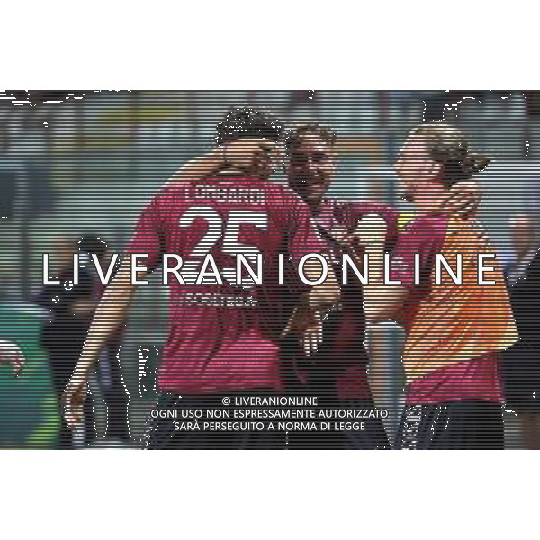 REGGINA - SUDTIROL CAMPIONATO CALCIO SERIE BKT 28.08.2022 NELLA FOTO ESULTANZA DOPO IL GOL DI ALESSANDRO LOMBARDI CON THIAGO CIONEK E FEDERICO GIRAUDO ©PASQUALE GARREFFA/AGENZIA ALDO LIVERANI SAS