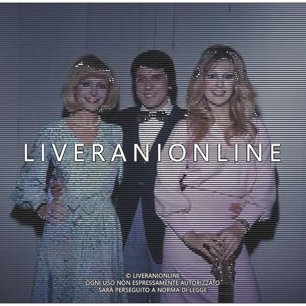 GIANNI MORANDI, cantante e attore italiano - RETROSPETTIVA nella foto con Anna Maria Rizzoli e Ingrid Schoeller nel 1975 ©ARCHIVIO / AGENZIA ALDO LIVERANI SAS