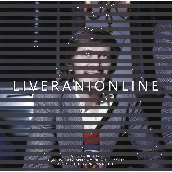 RETROSPETTIVA GIANNI MORANDI CANTANTE NELLA FOTO GIANNI MORANDI A MILANO IN TERRAZZA MARTINI NELL\'ANNO 1981 AG ALDO LIVERANI SAS