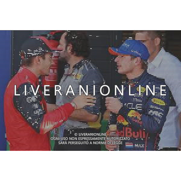 (L to R): Charles Leclerc (MON) Ferrari with pole sitter Max Verstappen (NLD) Red Bull Racing in qualifying parc ferme. 03.09.2022. Formula 1 World Championship, Rd 14, Dutch Grand Prix, Zandvoort, Netherlands, Qualifying Day. - www.xpbimages.com, EMail: requests@xpbimages.com © Copyright: Moy / XPB Images/AGENZIA ALDO LIVERANI SAS - ITALY ONLY EDITORIAL USE ONLY