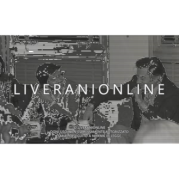 RETROSPETTIVA GIANNI MORANDI CANTANTE NELLA FOTO GIANNI MORANDI A MILANO TERRAZZA MARTINI NELL\'ANNO 1981 AG ALDO LIVERANI SAS