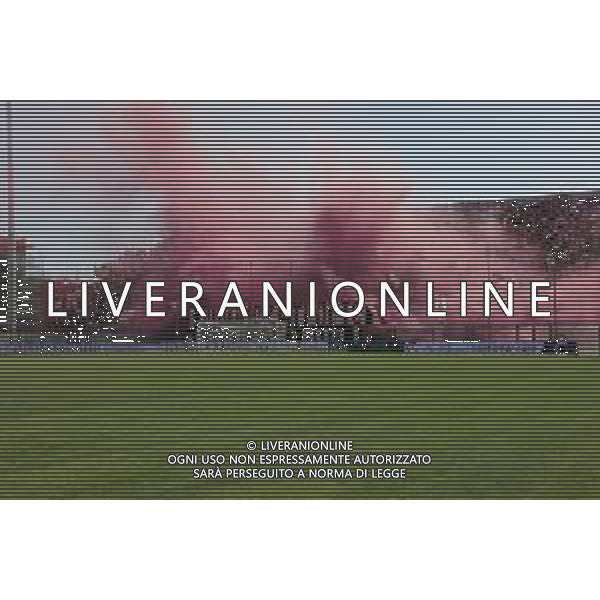 REGGINA - PALERMO CAMPIONATO CALCIO SERIE BKT 03.09.2022 NELLA FOTO FUMOGENI DEI TIFOSI CURVA SUD REGGINA ©PASQUALE GARREFFA/AGENZIA ALDO LIVERANI SAS