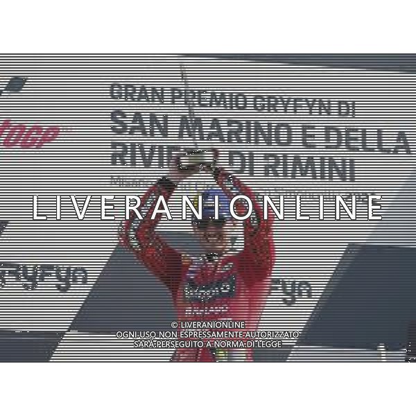 MOTOMONDIALE 2022 - GRAN PREMIO GRYFYN DI SAN MARINO E DELLA RIVIERA DI RIMINI 04/09/2022 nella foto: esultanza Francesco Bagnaia of Italy and Ducati Lenovo Team sul podio ©Claudio Zamagni/Agenzia Aldo Liverani /AGENZIA ALDO LIVERANI SAS