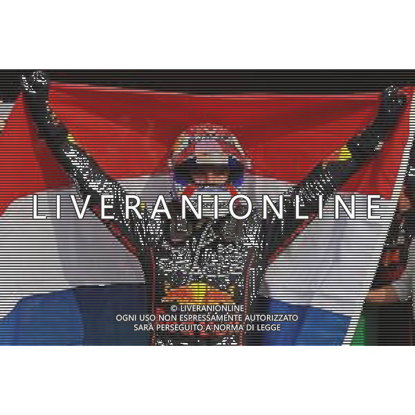Race winner Max Verstappen (NLD) Red Bull Racing celebrates in parc ferme. 04.09.2022. Formula 1 World Championship, Rd 14, Dutch Grand Prix, Zandvoort, Netherlands, Race Day. - www.xpbimages.com, EMail: requests@xpbimages.com © Copyright: Moy / XPB Images/AGENZIA ALDO LIVERANI SAS - ITALY ONLY EDITORIAL USE ONLY