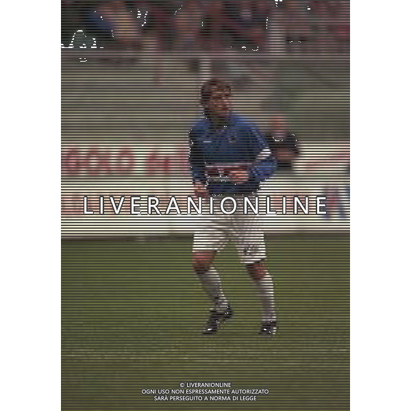 22-12-1996 GENOVA CAMPIONATO DI CALCIO SERIE A SAMPDORIA-VICENZA 2-1 NELLA FOTO ROBERTO MANCINI AG ALDO LIVERANI SAS