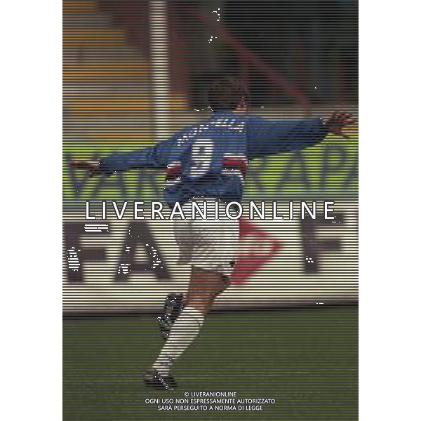 22-12-1996 GENOVA CAMPIONATO DI CALCIO SERIE A SAMPDORIA-VICENZA 2-1 NELLA FOTO VINCENZO MONTELLA ESULTANZA DOPO IL GOAL AG ALDO LIVERANI SAS