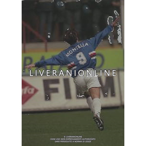 22-12-1996 GENOVA CAMPIONATO DI CALCIO SERIE A SAMPDORIA-VICENZA 2-1 NELLA FOTO VINCENZO MONTELLA ESULTANZA DOPO IL GOAL AG ALDO LIVERANI SAS