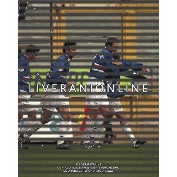 22-12-1996 GENOVA CAMPIONATO DI CALCIO SERIE A SAMPDORIA-VICENZA 2-1 NELLA FOTO VINCENZO MONTELLA ESULTANZA DOPO IL GOAL AG ALDO LIVERANI SAS