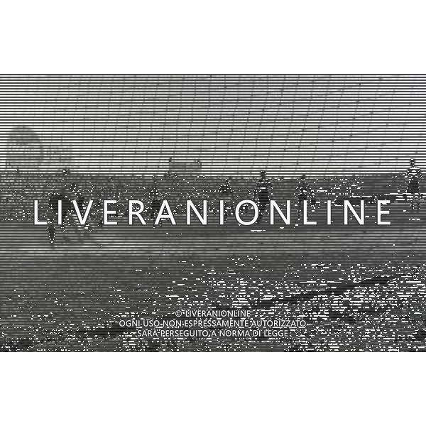 08-05-1955 CAMPIONATO DI CALCIO SERIE A PRO PATRIA UDINESE NELLA FOTO AZIONI DI GIOCO AG ALDO LIVERANI SAS
