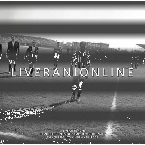 08-05-1955 CAMPIONATO DI CALCIO SERIE A PRO PATRIA UDINESE NELLA FOTO AZIONI DI GIOCO AG ALDO LIVERANI SAS