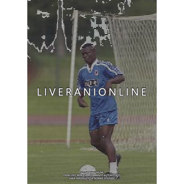 1999 MEZZANO DI PRIMIERO RITIRO BARI CALCIO NELLA FOTO HUGO ENYNNAYA AG ALDO LIVERANI SAS
