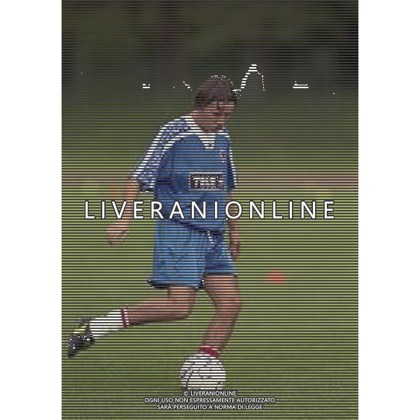 1999 MEZZANO DI PRIMIERO RITIRO BARI CALCIO NELLA FOTO IKSEL OSMANOSKI AG ALDO LIVERANI SAS