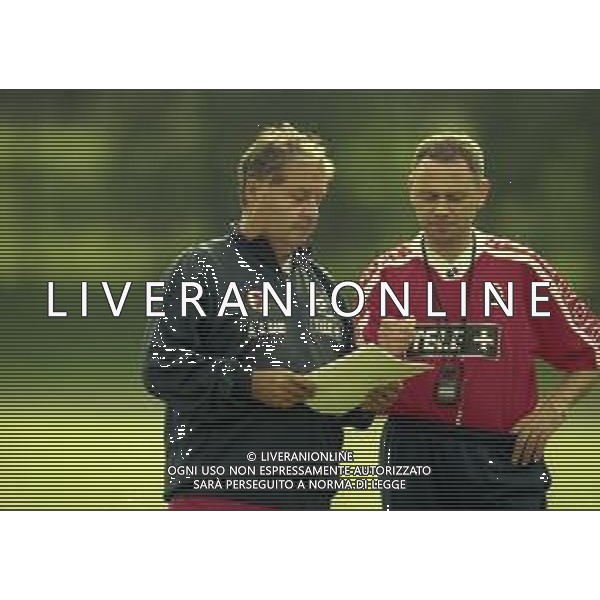 1999 MEZZANO DI PRIMIERO RITIRO BARI CALCIO NELLA FOTO EUGENIO FASCETTI ALLENATORE BARI CALCIO CON ILPREPARATORE ATLETICO ROBERTO FIORILLO AG ALDO LIVERANI SAS