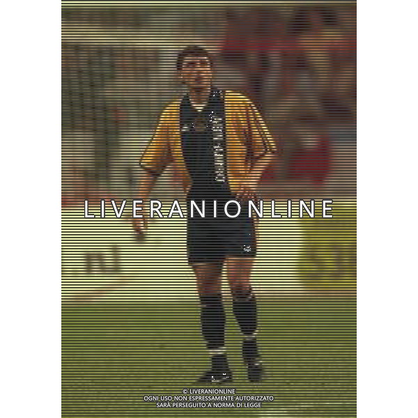 05-08-2000 AMSTERDAM -TORNEO INTERNAZIONALE DI CALCIO AJAX-ARSENAL 2-0 NELLA FOTO SHOTA ARVELADZE AG ALDO LIVERANI SAS
