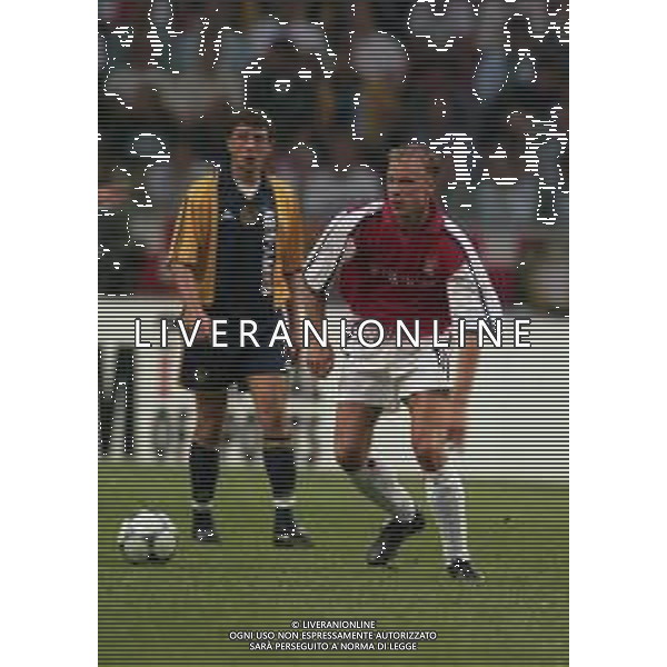 05-08-2000 AMSTERDAM -TORNEO INTERNAZIONALE DI CALCIO AJAX-ARSENAL 2-0 NELLA FOTO DENNIS BERGKAMP AG ALDO LIVERANI SAS