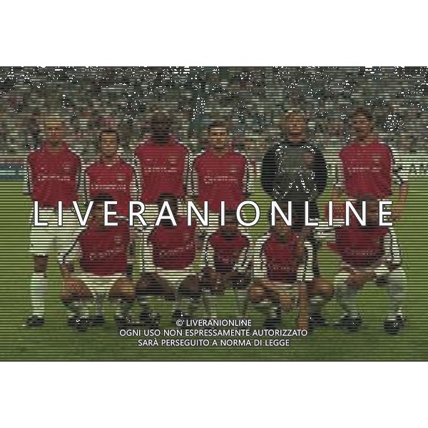 05-08-2000 AMSTERDAM -TORNEO INTERNAZIONALE DI CALCIO AJAX-ARSENAL 2-0 NELLA FOTO FORMAZIONE ARSENAL 2000-2001 AG ALDO LIVERANI SAS
