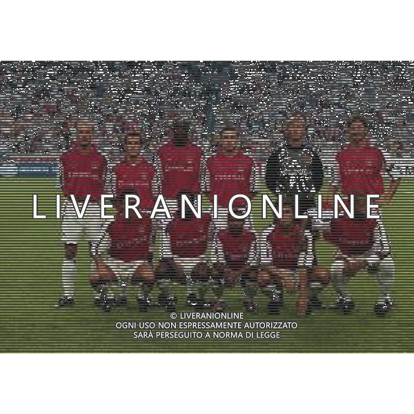 05-08-2000 AMSTERDAM -TORNEO INTERNAZIONALE DI CALCIO AJAX-ARSENAL 2-0 NELLA FOTO FORMAZIONE ARSENAL 2000-2001 AG ALDO LIVERANI SAS