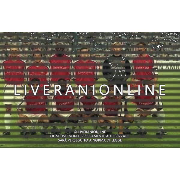05-08-2000 AMSTERDAM -TORNEO INTERNAZIONALE DI CALCIO AJAX-ARSENAL 2-0 NELLA FOTO FORMAZIONE ARSENAL 2000-2001 AG ALDO LIVERANI SAS