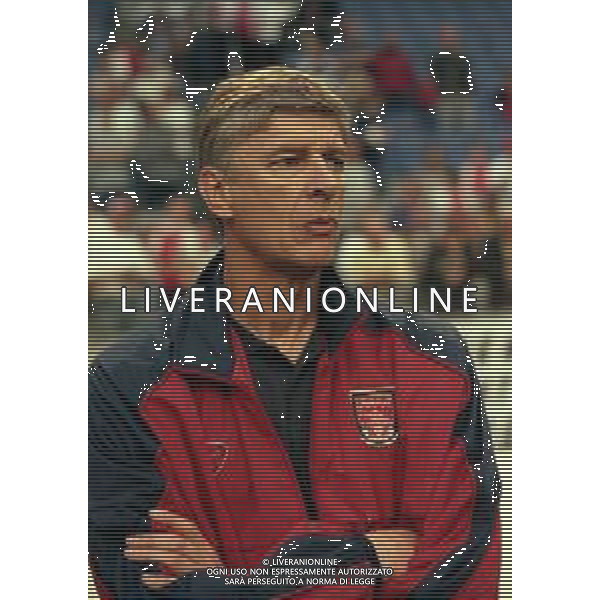 05-08-2000 AMSTERDAM -TORNEO INTERNAZIONALE DI CALCIO AJAX-ARSENAL 2-0 NELLA FOTO ARSENE WENGER ALLENATORE ARSENAL CALCIO AG ALDO LIVERANI SAS