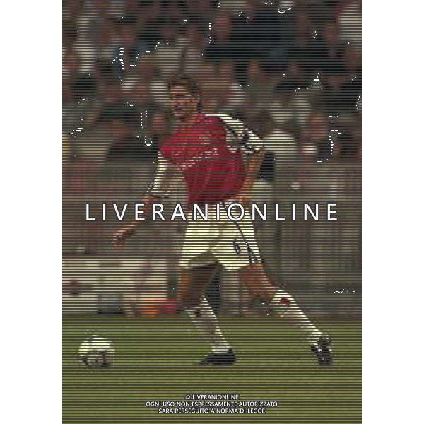 05-08-2000 AMSTERDAM -TORNEO INTERNAZIONALE DI CALCIO AJAX-ARSENAL 2-0 NELLA FOTO TONY ADAMS AG ALDO LIVERANI SAS