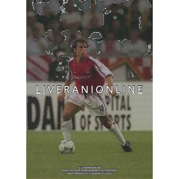 05-08-2000 AMSTERDAM -TORNEO INTERNAZIONALE DI CALCIO AJAX-ARSENAL 2-0 NELLA FOTO GILLES GRIMANDI AG ALDO LIVERANI SAS