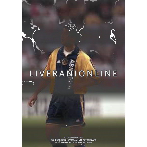 05-08-2000 AMSTERDAM -TORNEO INTERNAZIONALE DI CALCIO AJAX-ARSENAL 2-0 NELLA FOTO CHRISTIAN CHIVU AG ALDO LIVERANI SAS