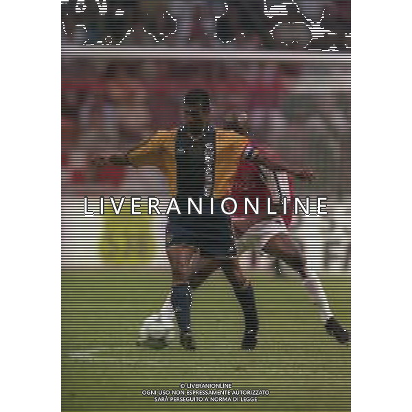 05-08-2000 AMSTERDAM -TORNEO INTERNAZIONALE DI CALCIO AJAX-ARSENAL 2-0 NELLA FOTO ARON WINTER AG ALDO LIVERANI SAS