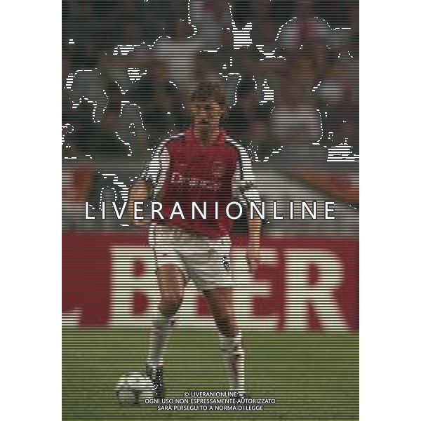 05-08-2000 AMSTERDAM -TORNEO INTERNAZIONALE DI CALCIO AJAX-ARSENAL 2-0 NELLA FOTO TONY ADAMS AG ALDO LIVERANI SAS