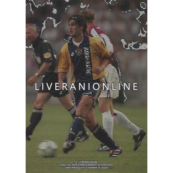 05-08-2000 AMSTERDAM -TORNEO INTERNAZIONALE DI CALCIO AJAX-ARSENAL 2-0 NELLA FOTO CHRISTIAN CHIVU AG ALDO LIVERANI SAS