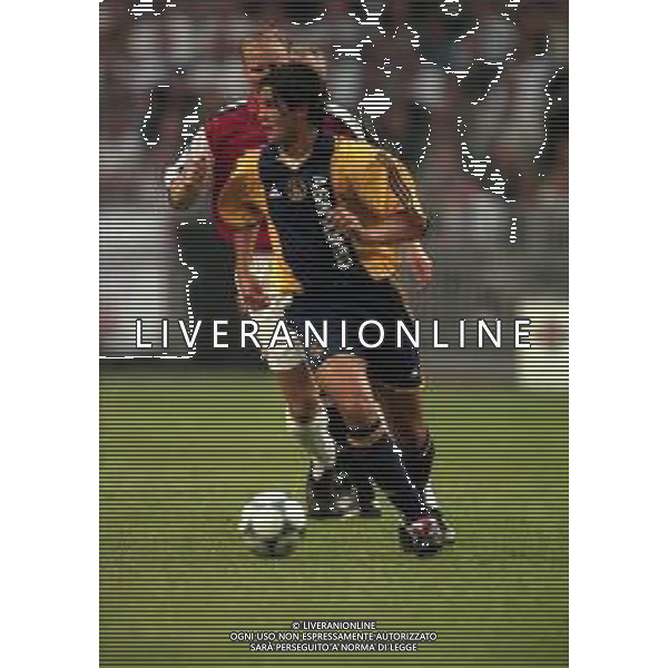 05-08-2000 AMSTERDAM -TORNEO INTERNAZIONALE DI CALCIO AJAX-ARSENAL 2-0 NELLA FOTO CHRISTIAN CHIVU AG ALDO LIVERANI SAS