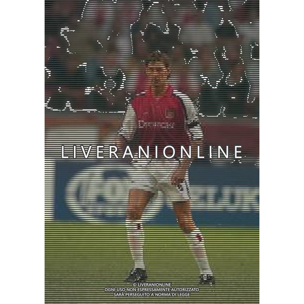 05-08-2000 AMSTERDAM -TORNEO INTERNAZIONALE DI CALCIO AJAX-ARSENAL 2-0 NELLA FOTO TONY ADAMS AG ALDO LIVERANI SAS