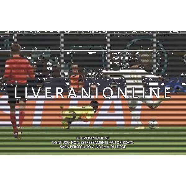 Leroy Sane\' (Bayern Monaco) salta Andre\' Onana (Inter) e segna il gol dell\'1 a 0 Inter vs Bayern Monaco Milano 07-09-2022 Stadio Giuseppe Meazza - San Siro UEFA Champions League fase a gironi gruppo C - 1a giornata foto Roberto Garavaglia/ag. Aldo Liverani sas /AGENZIA ALDO LIVERANI SAS