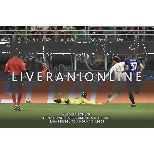 Leroy Sane\' (Bayern Monaco) salta Andre\' Onana (Inter) e segna il gol dell\'1 a 0 Inter vs Bayern Monaco Milano 07-09-2022 Stadio Giuseppe Meazza - San Siro UEFA Champions League fase a gironi gruppo C - 1a giornata foto Roberto Garavaglia/ag. Aldo Liverani sas /AGENZIA ALDO LIVERANI SAS
