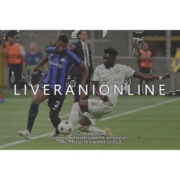 Denzel Dumfries (Inter) e Alphonso Davies (Bayern Monaco) Inter vs Bayern Monaco Milano 07-09-2022 Stadio Giuseppe Meazza - San Siro UEFA Champions League fase a gironi gruppo C - 1a giornata foto Roberto Garavaglia/ag. Aldo Liverani sas /AGENZIA ALDO LIVERANI SAS
