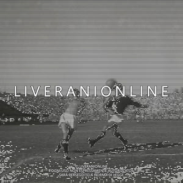 16-10-1949 ROMA STADIO NAZIONALE CAMPIONATO DI CALCIO SERIE A LAZIO-ROMA 3-1 NELLA FOTO AZIONE DI GIOCO AG ALDO LIVERANI SAS