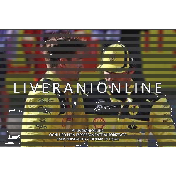 (L to R): Charles Leclerc (MON) Ferrari in qualifying parc ferme with team mate Carlos Sainz Jr (ESP) Ferrari. 10.09.2022. Formula 1 World Championship, Rd 16, Italian Grand Prix, Monza, Italy, Qualifying Day. - www.xpbimages.com, EMail: requests@xpbimages.com © Copyright: Batchelor / XPB Images / AGENZIA ALDO LIVERANI SAS - ITALY ONLY EDITORIAL USE ONLY
