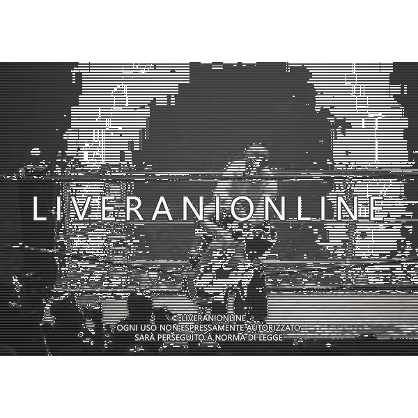 17-02-1974 INCONTRO DI BOXE BRUNO ARCARI-ANTONIO ORTIZ NELLA FOTO L\'INCONTRO DI BOXE TRA BRUNO ARCARI E ANTONIO ORTIZ AG ALDO LIVERANI SAS