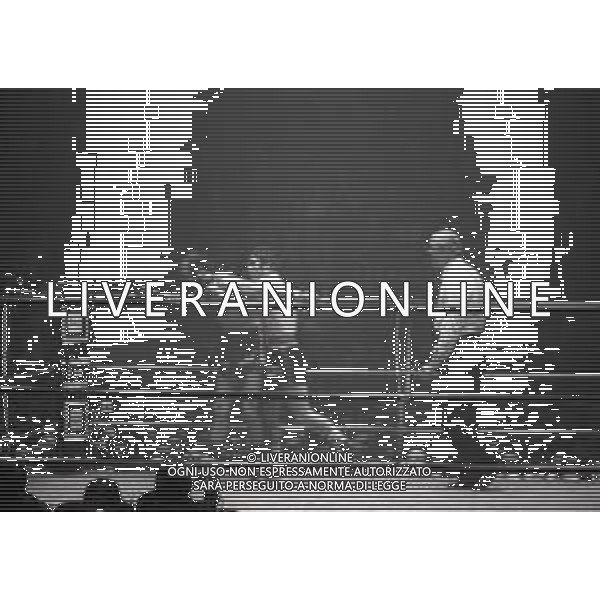 17-02-1974 INCONTRO DI BOXE BRUNO ARCARI-ANTONIO ORTIZ NELLA FOTO L\'INCONTRO DI BOXE TRA BRUNO ARCARI E ANTONIO ORTIZ AG ALDO LIVERANI SAS