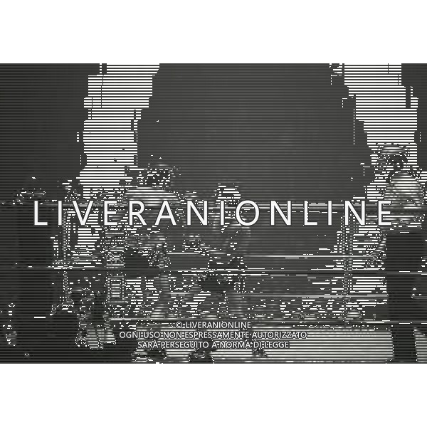 17-02-1974 INCONTRO DI BOXE BRUNO ARCARI-ANTONIO ORTIZ NELLA FOTO L\'INCONTRO DI BOXE TRA BRUNO ARCARI E ANTONIO ORTIZ AG ALDO LIVERANI SAS