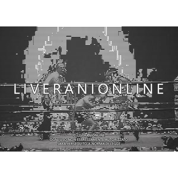 17-02-1974 INCONTRO DI BOXE BRUNO ARCARI-ANTONIO ORTIZ NELLA FOTO L\'INCONTRO DI BOXE TRA BRUNO ARCARI E ANTONIO ORTIZ AG ALDO LIVERANI SAS