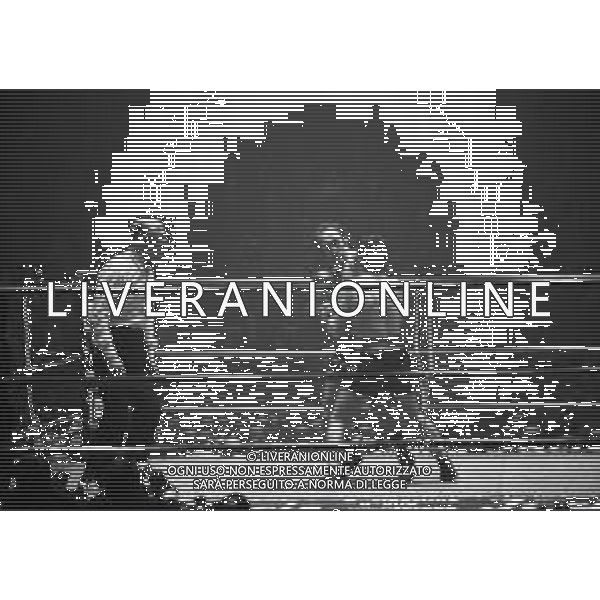 17-02-1974 INCONTRO DI BOXE BRUNO ARCARI-ANTONIO ORTIZ NELLA FOTO L\'INCONTRO DI BOXE TRA BRUNO ARCARI E ANTONIO ORTIZ AG ALDO LIVERANI SAS