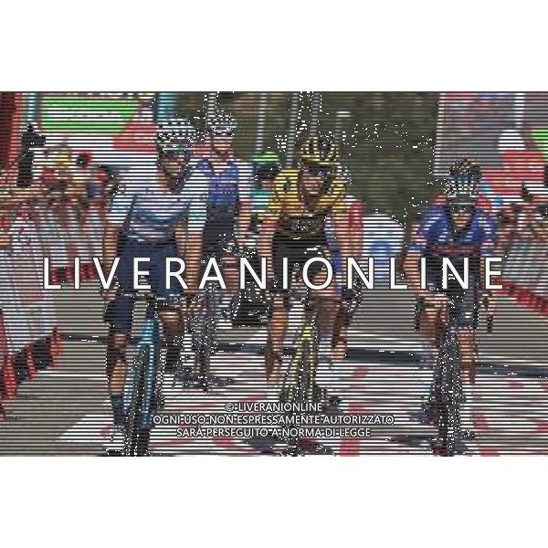 10-09-2022 Vuelta A Espana; Tappa 20 Moralzarzal - Puerto De Navacerrada; 2022, Movistar; 2022, Jumbo - Visma; Verona Quintanilla, Carlos; Gesink, Robert; Puerto De Navacerrada; ©SIROTTI / AGENZIA ALDO LIVERANI SAS