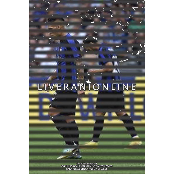 Lautaro Martinez (Inter) e Hakan Calhanoglu (Inter) Inter vs Torino Milano 10-09-2022 Stadio Giuseppe Meazza - San Siro Campionato Serie A TIM - 6a giornata foto Roberto Garavaglia/ag. Aldo Liverani sas/ AGENZIA ALDO LIVERANI SAS