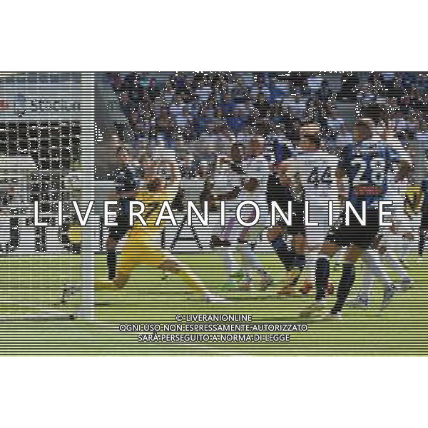 © TVRG Teun Koopmeiners (Atalanta) segna il gol dell\'1 a 0 su punizione ma l\'arbitro Andrea Colombo di Como annulla la rete dopo consulto con il VAR Atalanta vs Cremonese Bergamo 11-09-2022 Gewiss Stadium - Stadio Atleti Azzurri d\'Italia Campionato Serie A TIM - 6a giornata foto Roberto Garavaglia/ag. Aldo Liverani sas/AGENZIA ALDO LIVERANI SAS