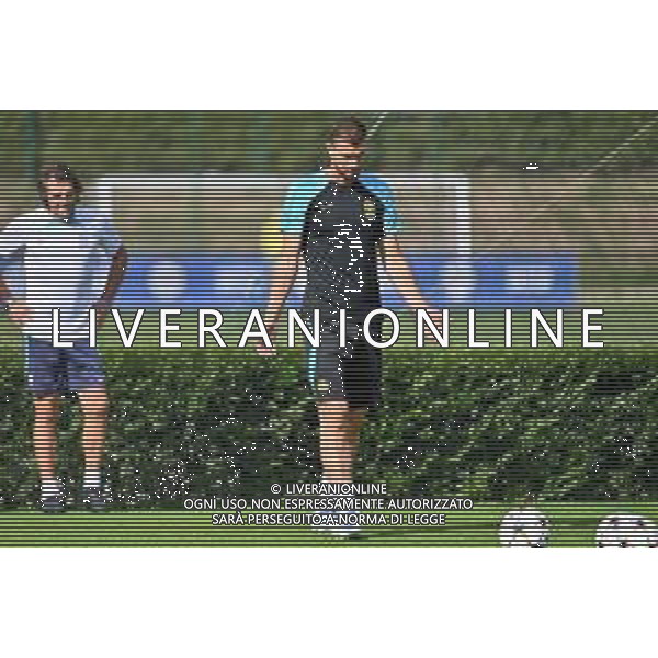 © TVRG Allenamento Inter nella foto Edin Dzeko (Inter) Appiano Gentile (CO) 12-09-2022 Centro sportivo Suning in memoria di Angelo Moratti Allenamento Inter in preparazione della gara contro il Viktoria Plzen valevole per la 2a giornata del gruppo C della fase a gironi della UEFA Champions League foto Roberto Garavaglia/ag. Aldo Liverani sas