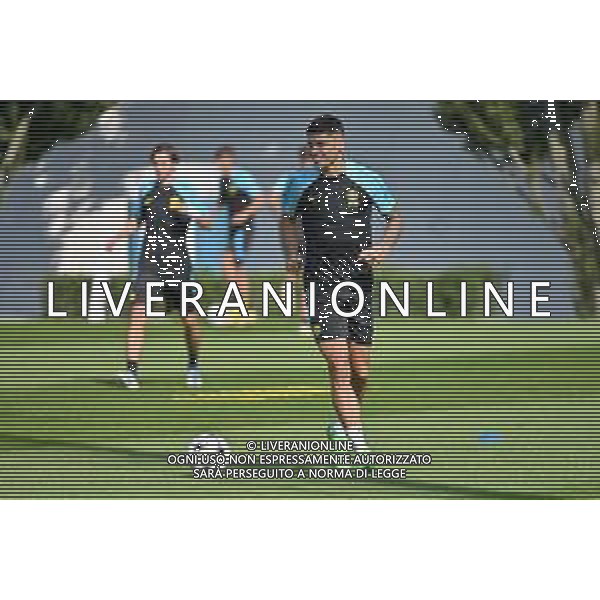 © TVRG Allenamento Inter nella foto Joaquin Correa (Inter) Appiano Gentile (CO) 12-09-2022 Centro sportivo Suning in memoria di Angelo Moratti Allenamento Inter in preparazione della gara contro il Viktoria Plzen valevole per la 2a giornata del gruppo C della fase a gironi della UEFA Champions League foto Roberto Garavaglia/ag. Aldo Liverani sas