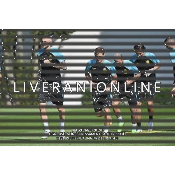 © TVRG Allenamento Inter nella foto Marcelo Brozovic (Inter) e Nicolo\' Barella (Inter) Appiano Gentile (CO) 12-09-2022 Centro sportivo Suning in memoria di Angelo Moratti Allenamento Inter in preparazione della gara contro il Viktoria Plzen valevole per la 2a giornata del gruppo C della fase a gironi della UEFA Champions League foto Roberto Garavaglia/ag. Aldo Liverani sas