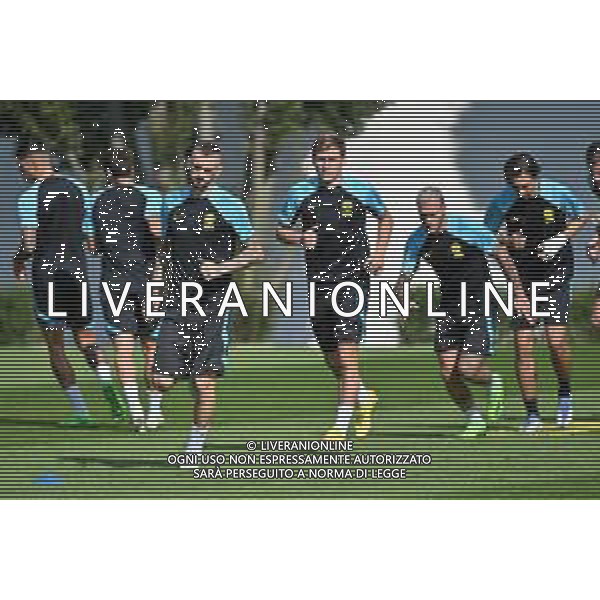 © TVRG Allenamento Inter nella foto Marcelo Brozovic (Inter) e Nicolo\' Barella (Inter) Appiano Gentile (CO) 12-09-2022 Centro sportivo Suning in memoria di Angelo Moratti Allenamento Inter in preparazione della gara contro il Viktoria Plzen valevole per la 2a giornata del gruppo C della fase a gironi della UEFA Champions League foto Roberto Garavaglia/ag. Aldo Liverani sas