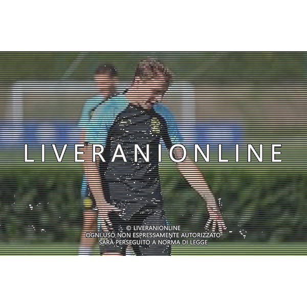 © TVRG Allenamento Inter nella foto Nicolo\' Barella (Inter) Appiano Gentile (CO) 12-09-2022 Centro sportivo Suning in memoria di Angelo Moratti Allenamento Inter in preparazione della gara contro il Viktoria Plzen valevole per la 2a giornata del gruppo C della fase a gironi della UEFA Champions League foto Roberto Garavaglia/ag. Aldo Liverani sas