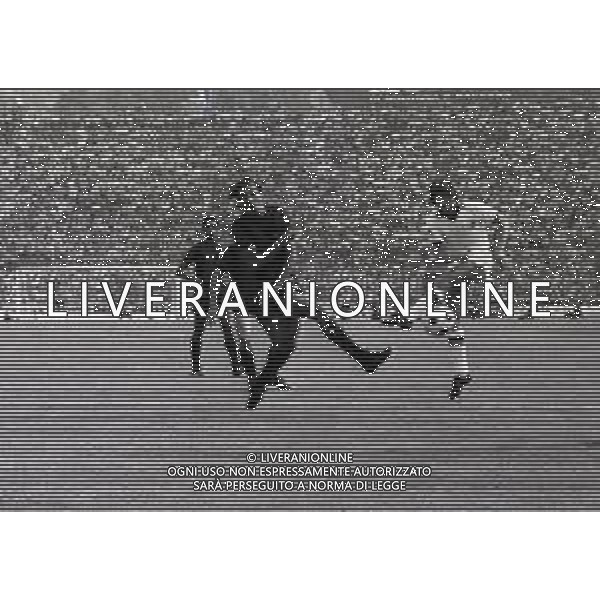 28-09-1980 BOLOGNA CAMPIONATO DI CALCIO SERIE A BOLOGNA-ROMA 1-1 NELLA FOTO MICHELE DE NADAI E DANILO PILEGGI AG ALDO LIVERANI SAS